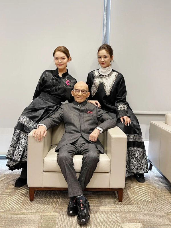 亿财配资 92岁游本昌回应为何入住养老院，女儿透露其计划进军短剧……